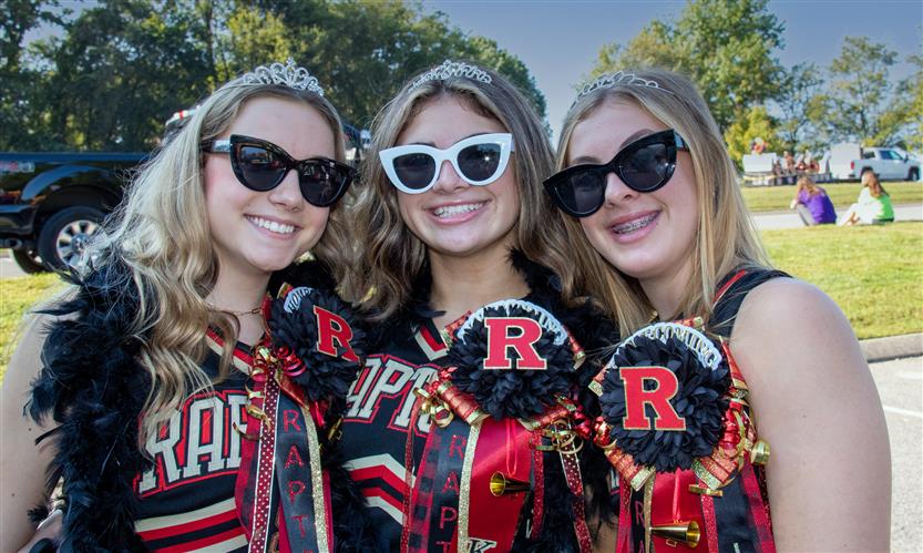 Students participate in homecoming parade
